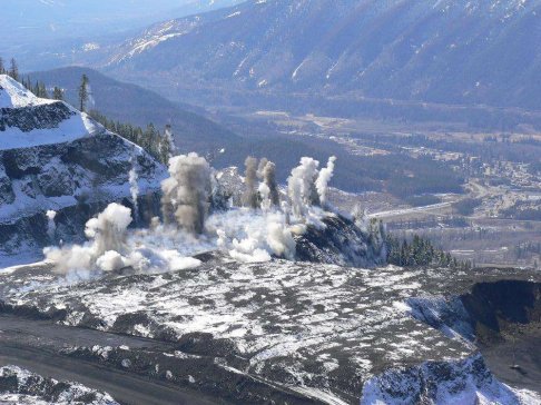 �ɲ�ί�����B�l�ɂ���ؓ����Ρ� �ɵV�I�I��U�����_���ټӴa