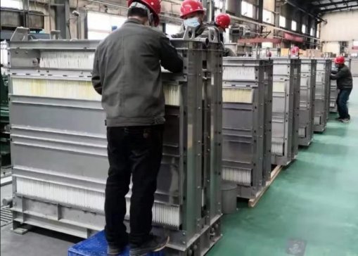 �ڿ��ߵđ����ϣ��@��طN�մɲ������ڴ��@����