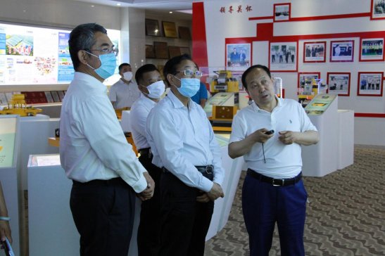 �����f����ϯ�w��lһ���W�R�A�ع�˾�������c�Ŀ���M��r