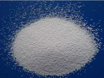 ÿ��һ��������Ƃ�΢����-Al2O3���ϣ�