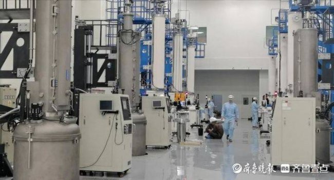 ɽ�|����8Ӣ��댧�w���ξ���Ƭ���Ƴɹ�