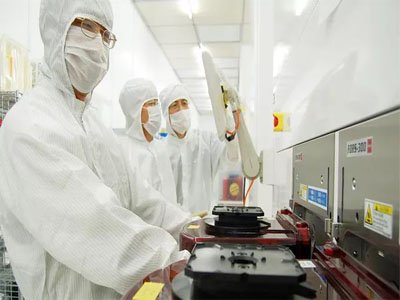 �Ϻ�64���ش��Ŀ�����_���������O30�fƬ�����·��300mm�߶˹�Ƭ���a��