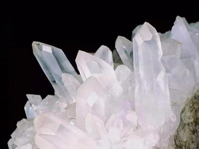 �����[��ȫ���ߴ�߼�ʯӢԭ�ϵV��δ������(y��ng)���