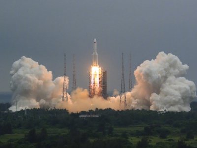 �Ϻ������}�����ƵĶ�N�����c�d�ɑ������Ї����gվ�Ŀ