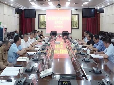 �AӋ��Ͷ�Y�s100�|Ԫ������̼���}�a�I�����Ŀ���s�xʽ�e�У�