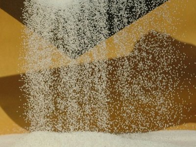 ����I���������У���ԭ�ϵ��Ƃ䣬�߼��ϳ�ʯӢ��ͻ��