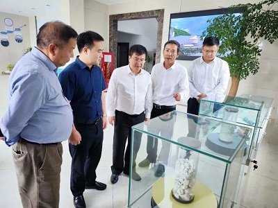 ����b�{��̼���}���M�؅^��򞣬�����h����M���M�㽭