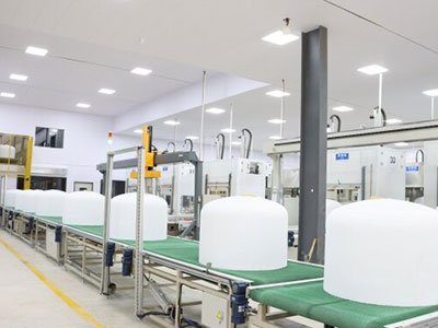 �t�Ӱ�£��аl(f��)ʯӢ�����ϣ��Ƅӹ���a(ch��n)�I(y��)��Ⱥ�Ʉ�