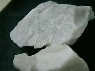 Ͷ�Y5�|Ԫ����һ�Ҹ߼��ϳ�ʯӢɰ���a(ch��n)�(xi��ng)Ŀ�MͶ�Y���O(sh��)