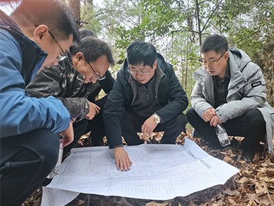 �Ĵ��ന�h�l�Fһ����ʯӢɰ�r�V