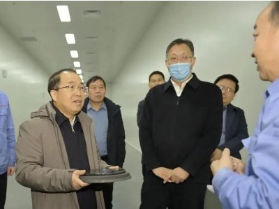 ƽú���R���ɹ����L��8Ӣ��̼����ξ����V��