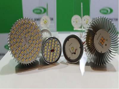 �����X͸���մɣ�LED�댧�w�����I��������