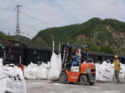 �ϰ��wĽ���ˣ��@���Ξʯ�����˻�܇�������\�M��ʡ50�fԪ���� 