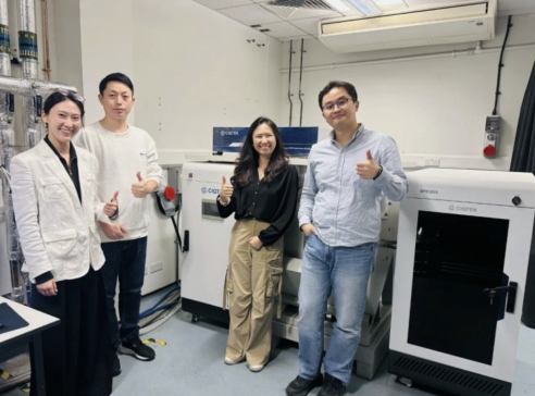 �߶���̖Ӣ�����������x����EPR300�ɹ��������ج���Ů����W