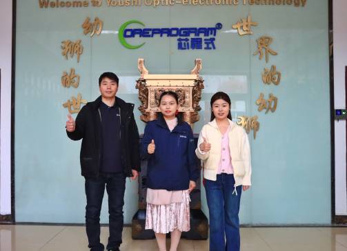 ��Ό��FʯӢɰ�c��Ԫ�Vʯ�ľ��ʷ��x�����L�ת{��������ɴ�AI�O�佻���Ĵ�